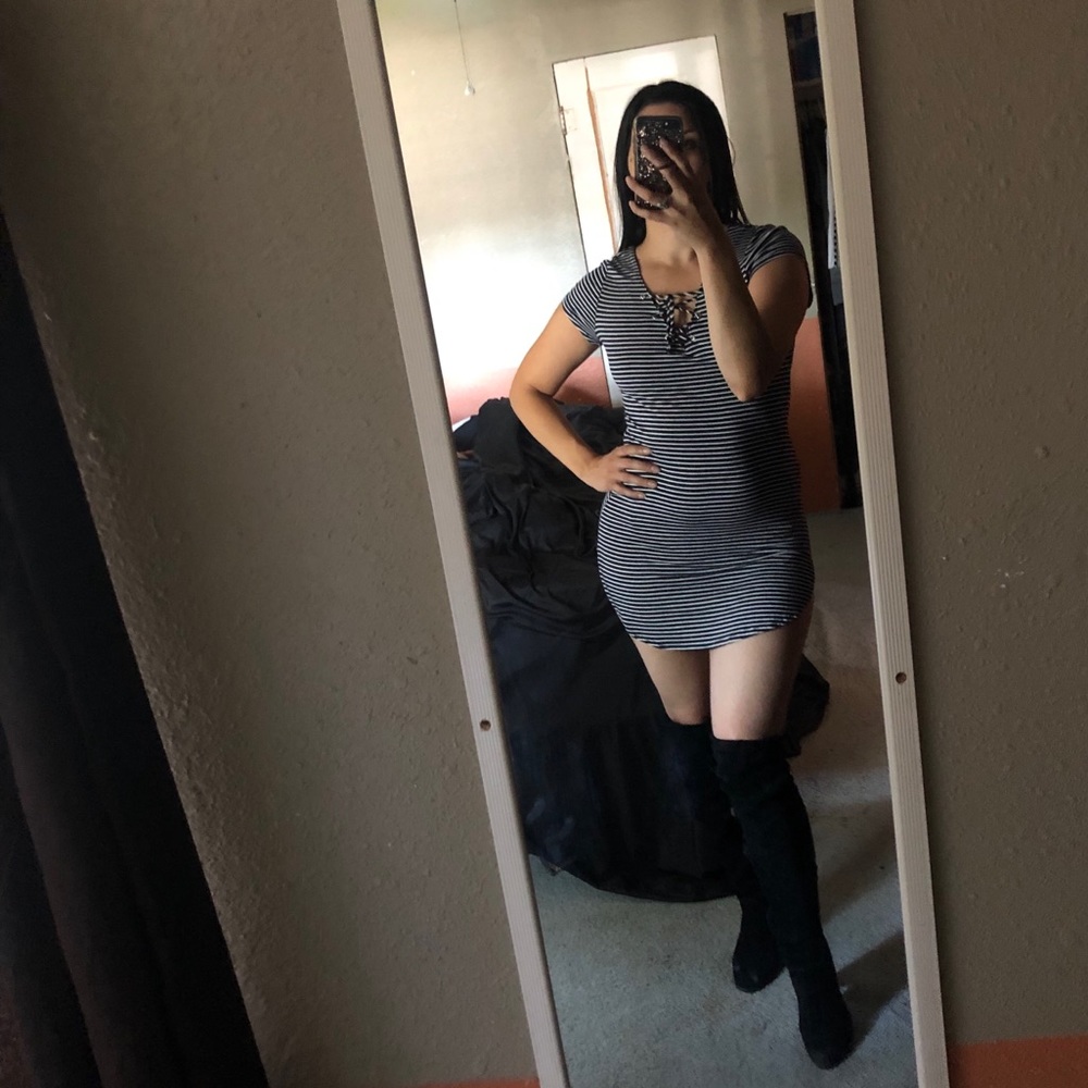 Cleo apparel dress size small